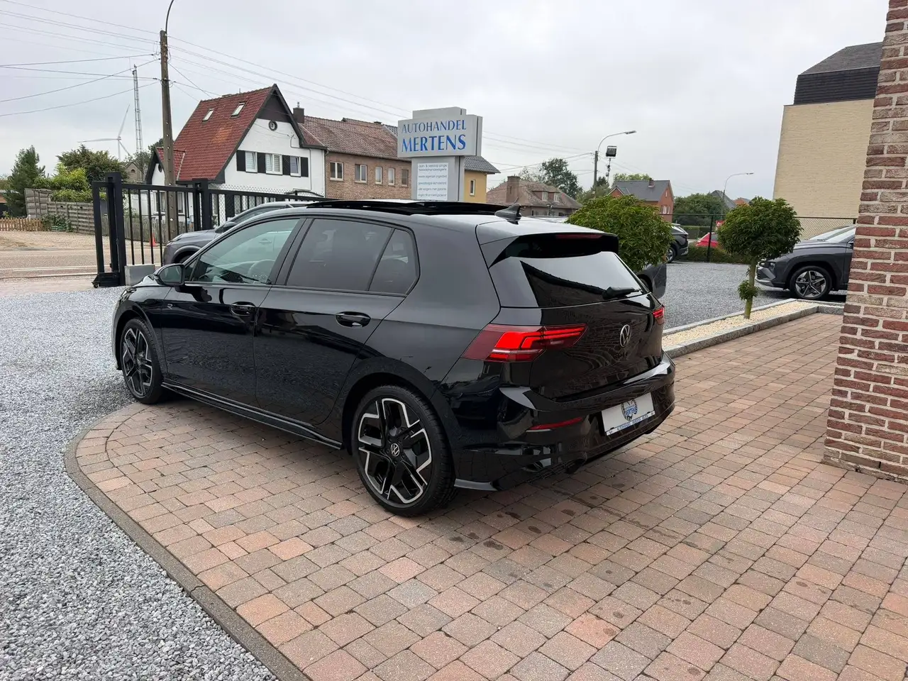 Volkswagen Golf - 6