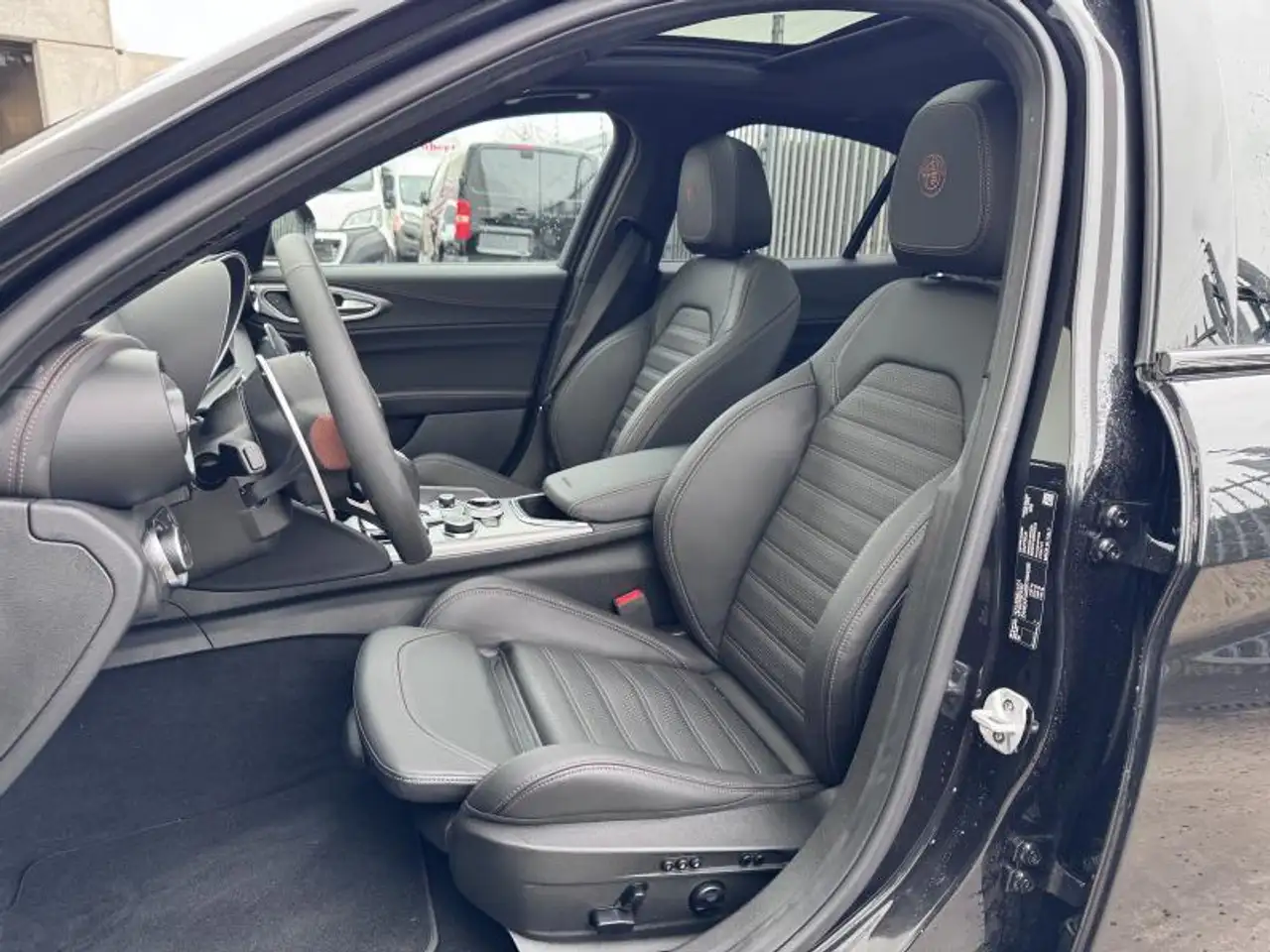 Alfa Romeo Giulia - 6