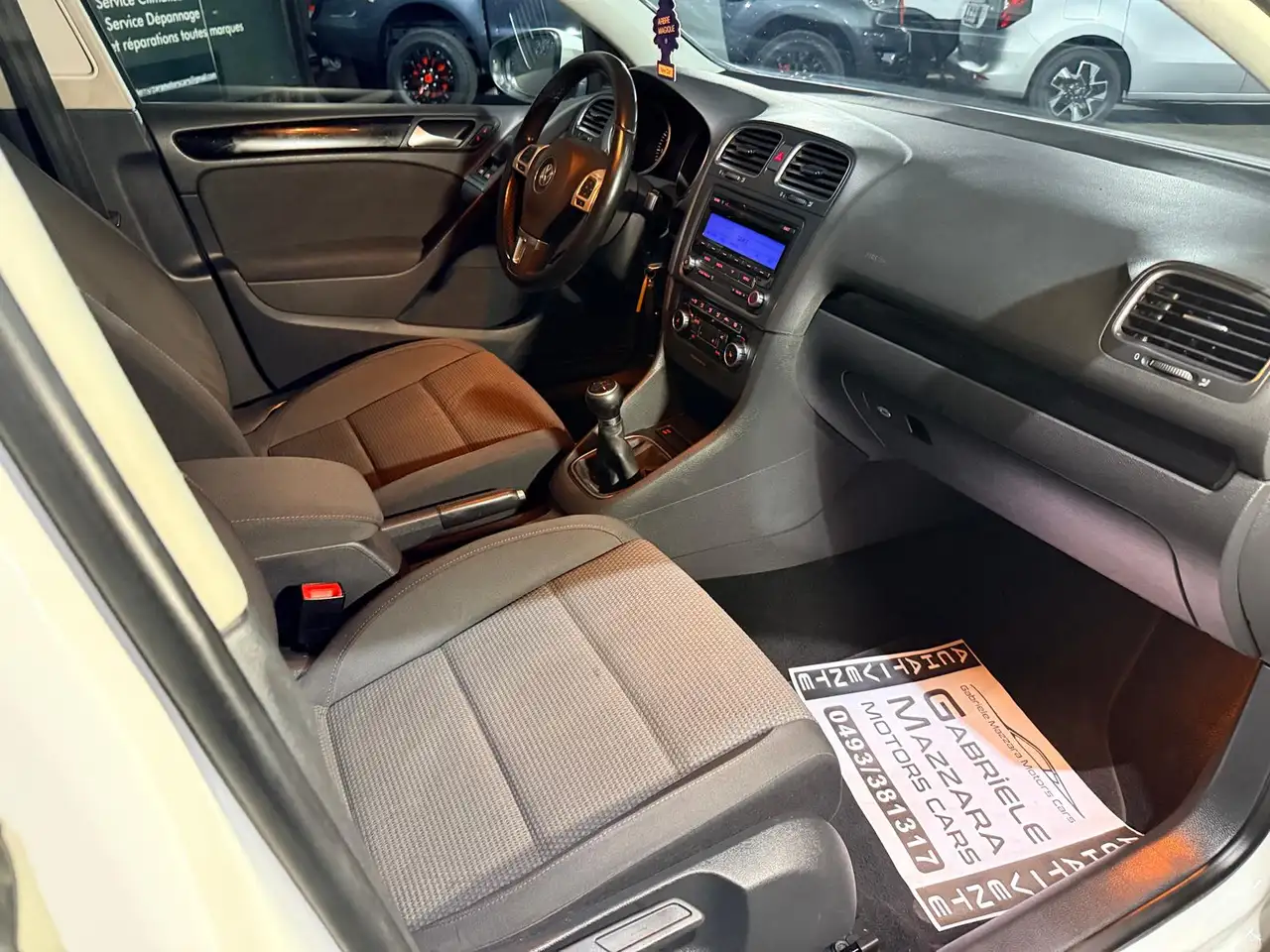 Volkswagen Golf - 10