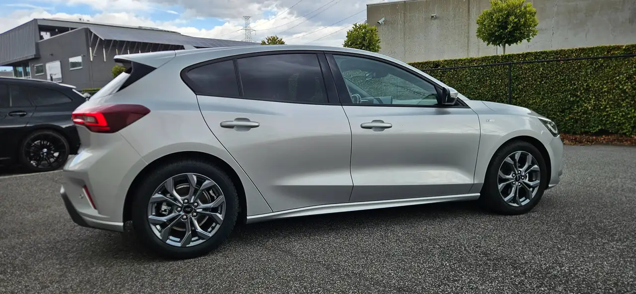 Ford Focus - 9