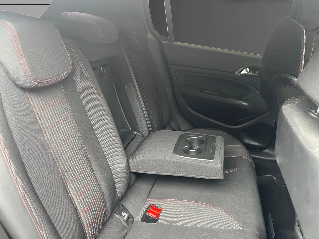 Peugeot 308 - 11
