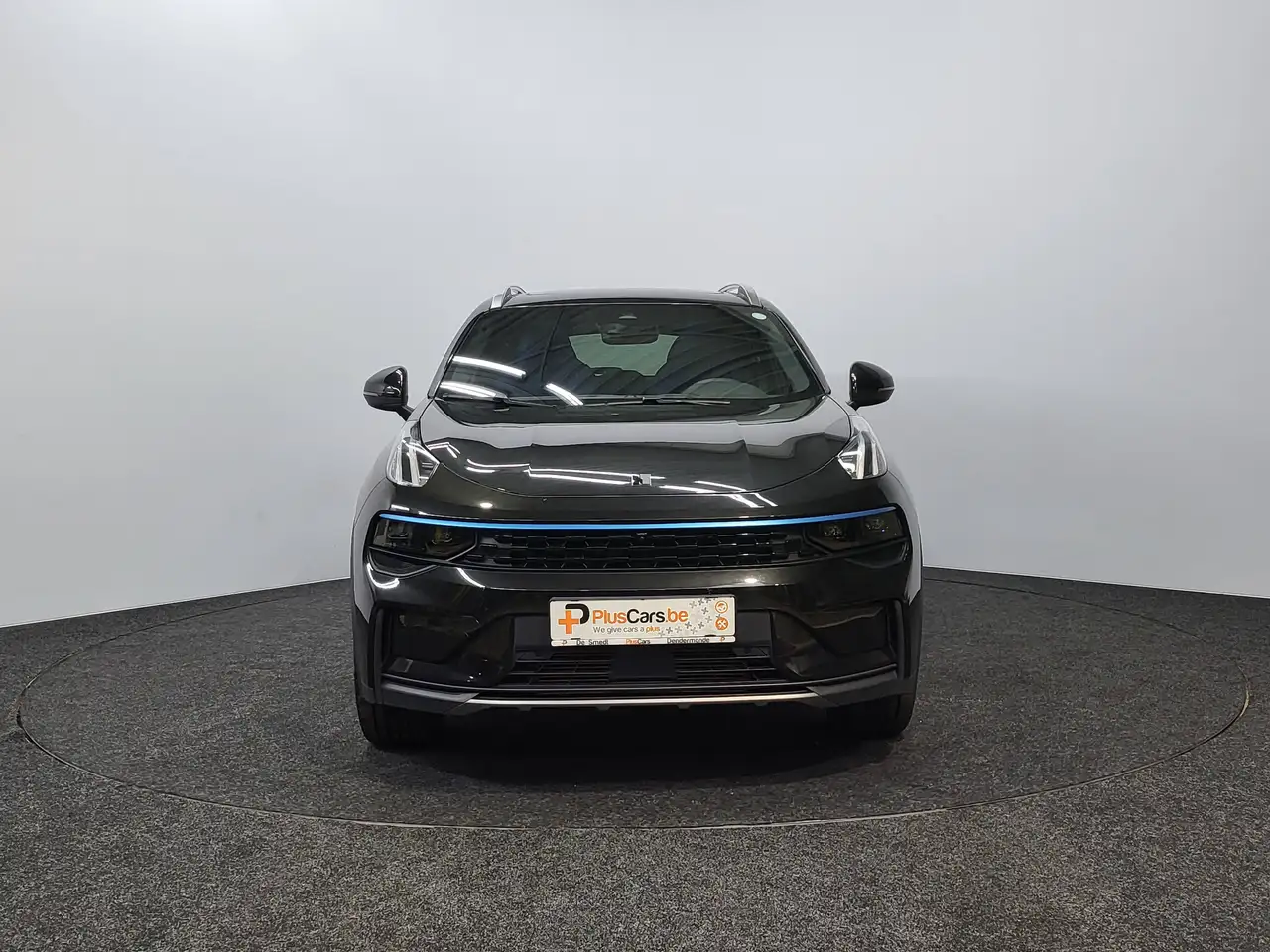 Lynk & Co 01 - 2