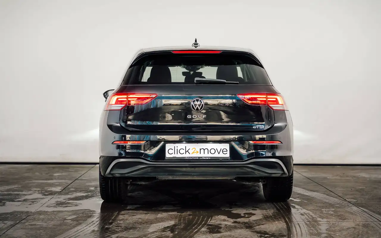 Volkswagen Golf - 5
