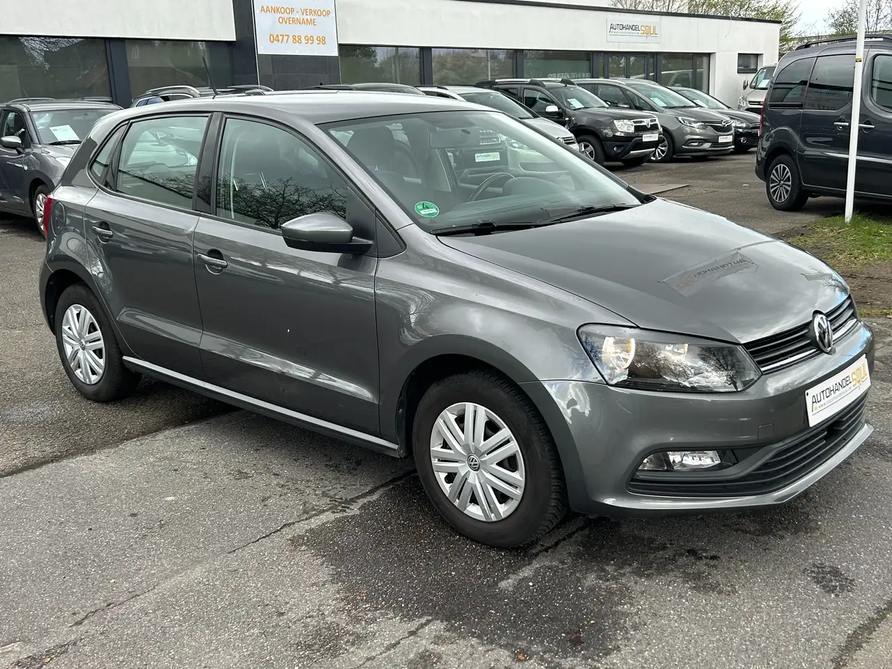 Volkswagen Polo - 2