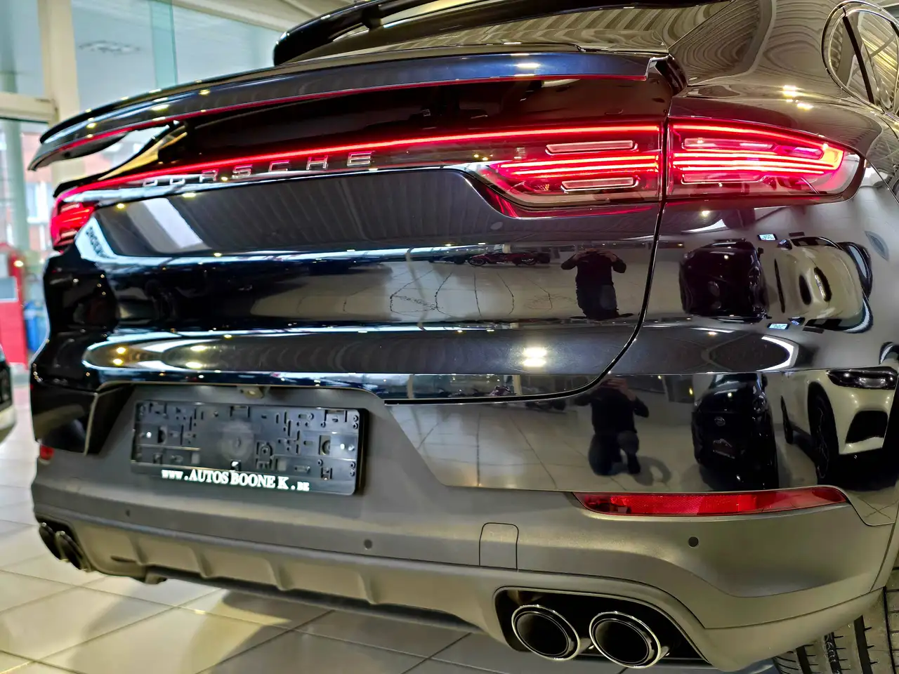 Porsche Cayenne - 8