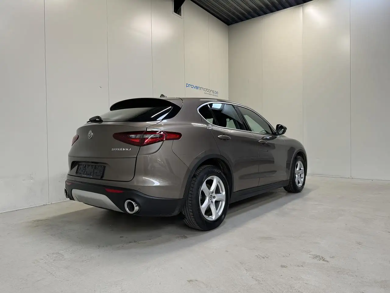 Alfa Romeo Stelvio - 3