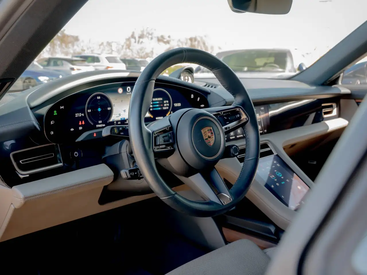 Porsche Taycan - 8
