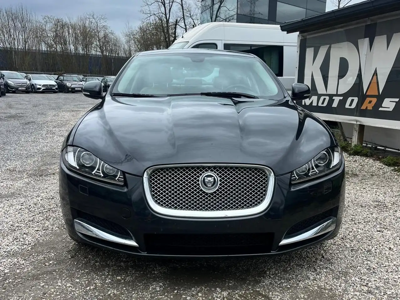 Jaguar XF