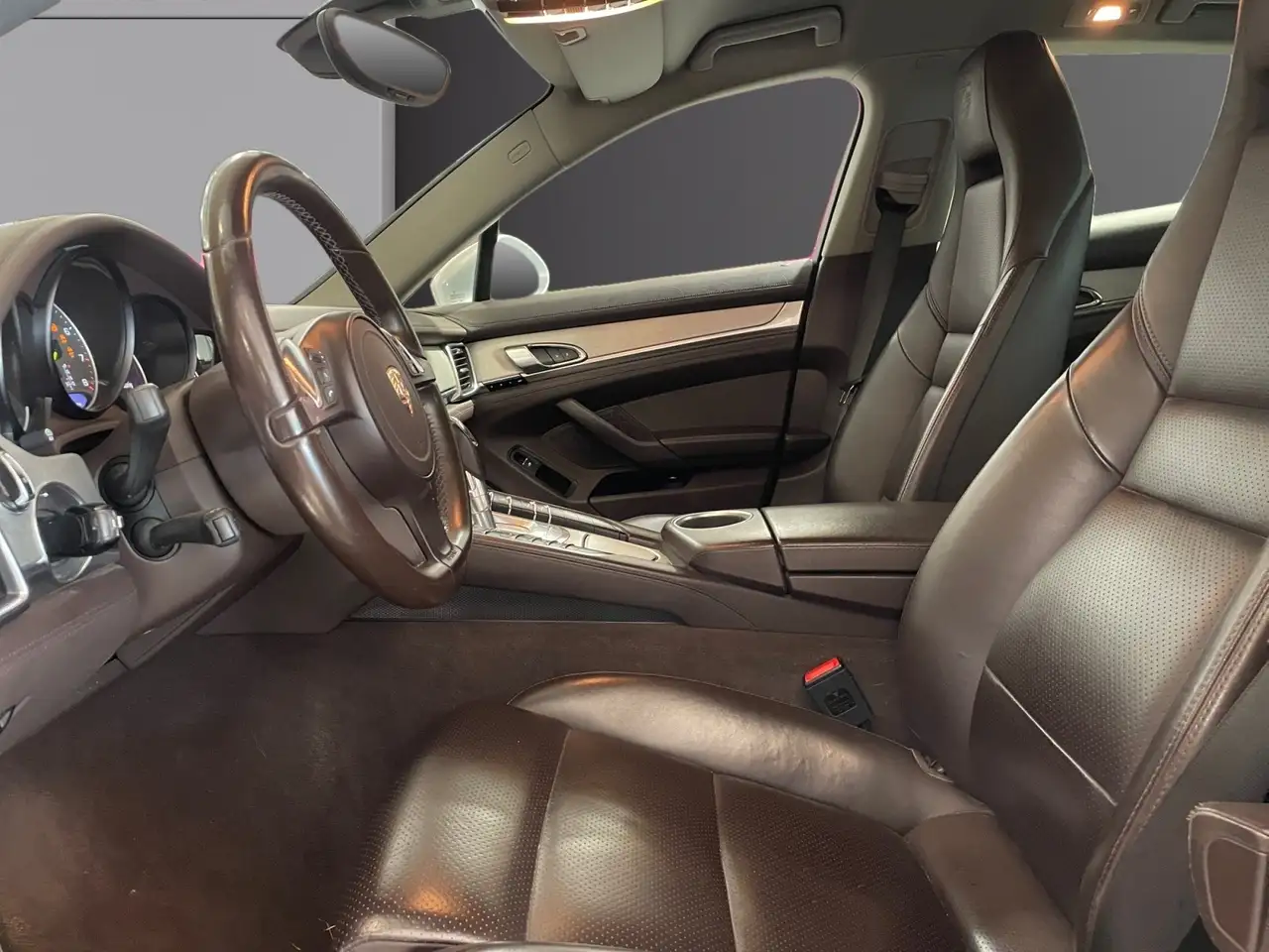 Porsche Panamera - 12