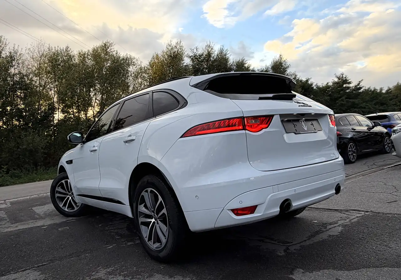 Jaguar F-Pace - 6