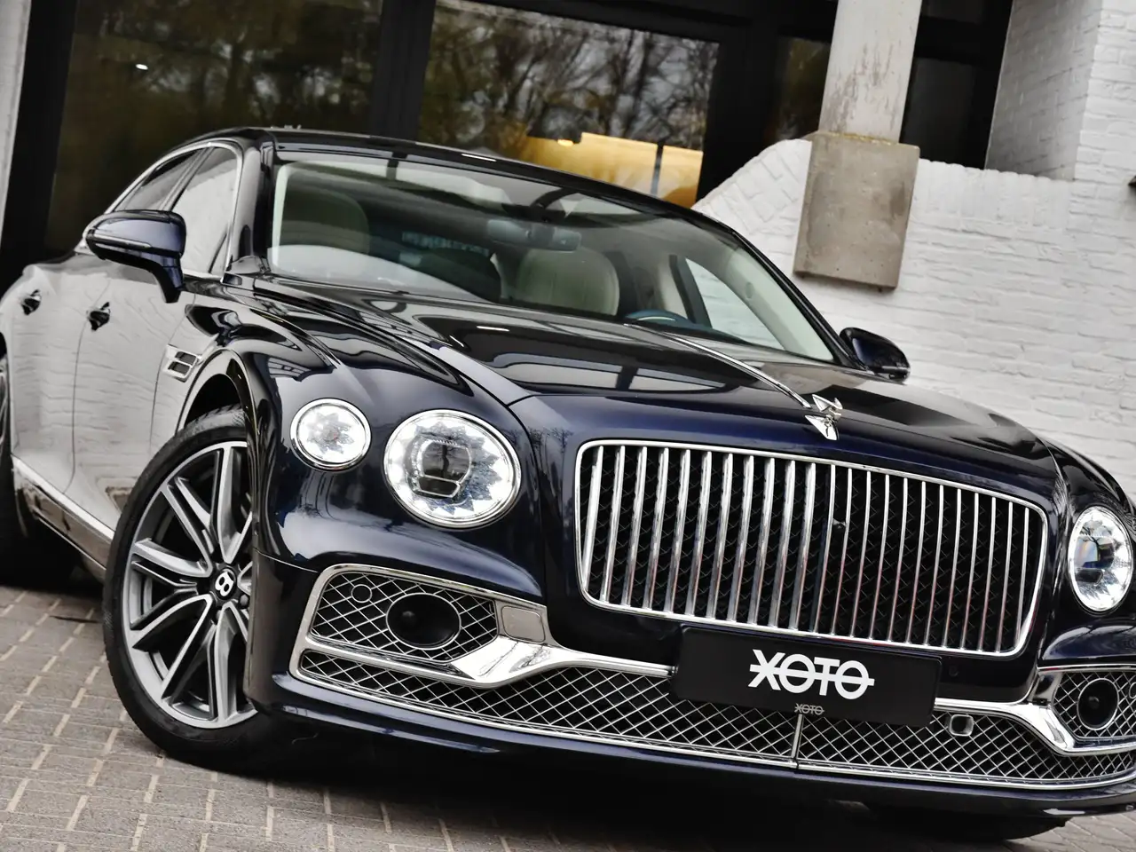 Bentley Flying Spur - 2