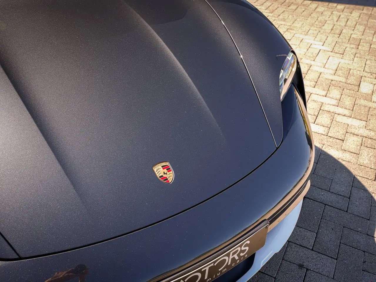 Porsche Taycan - 8