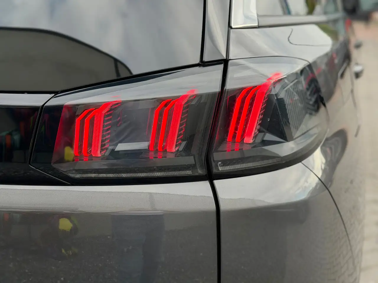 Peugeot 5008 - 10