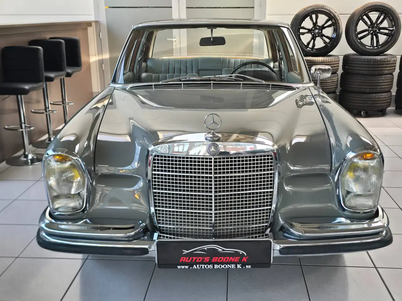 Mercedes-Benz 280 - 2