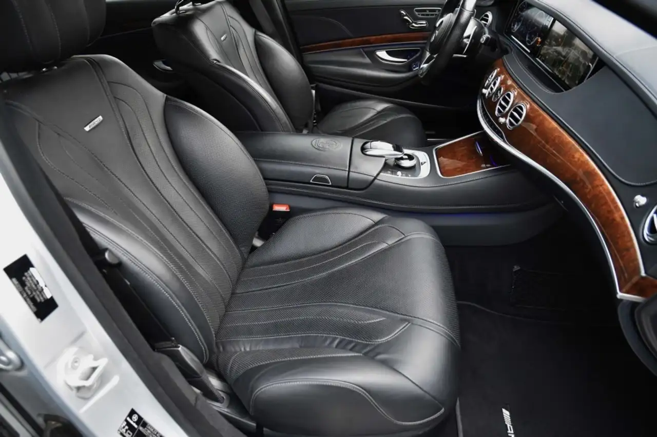 Mercedes-Benz S 63 AMG - 12