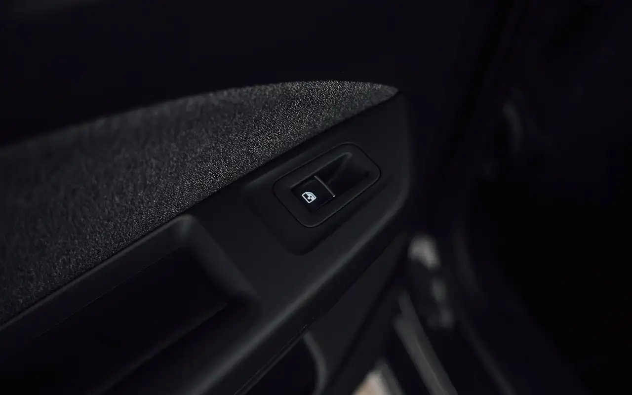 Volkswagen Golf - 11