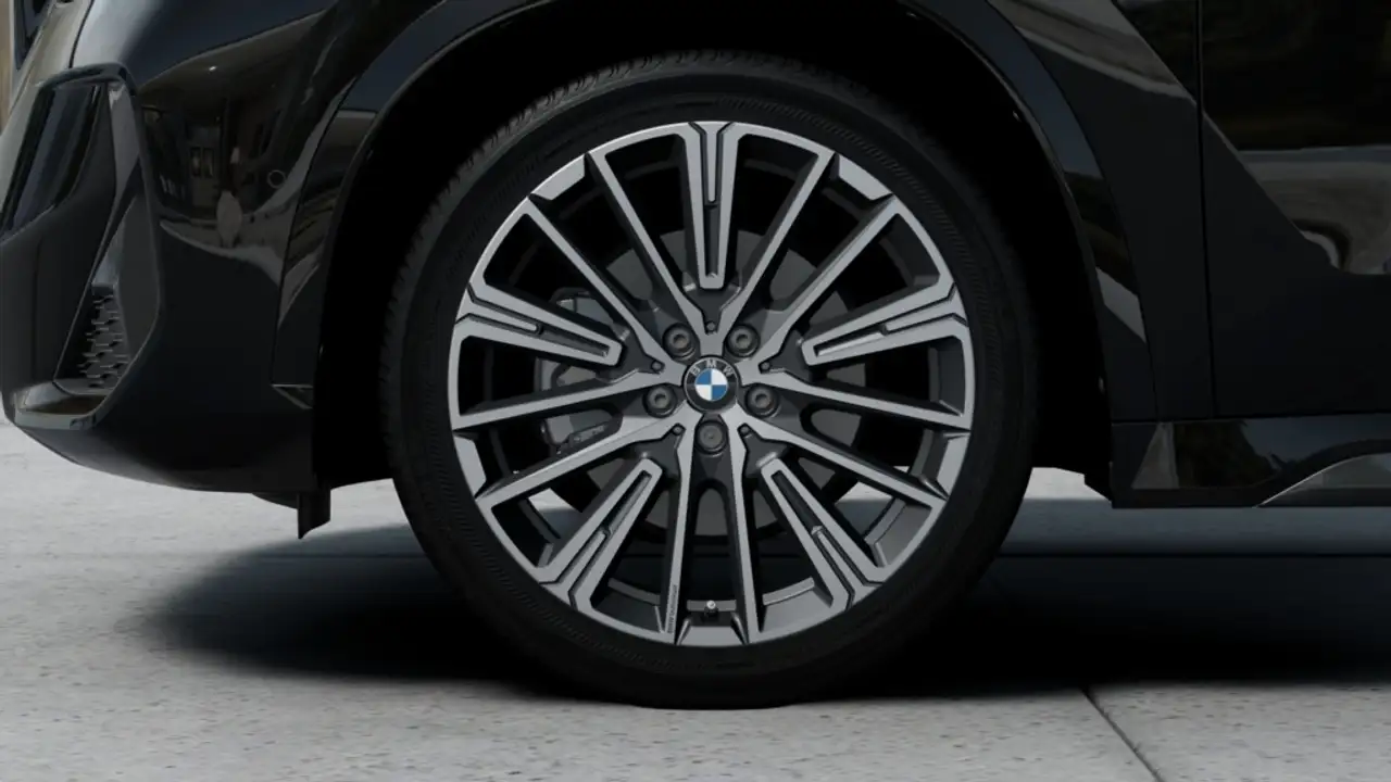 BMW iX1 - 6