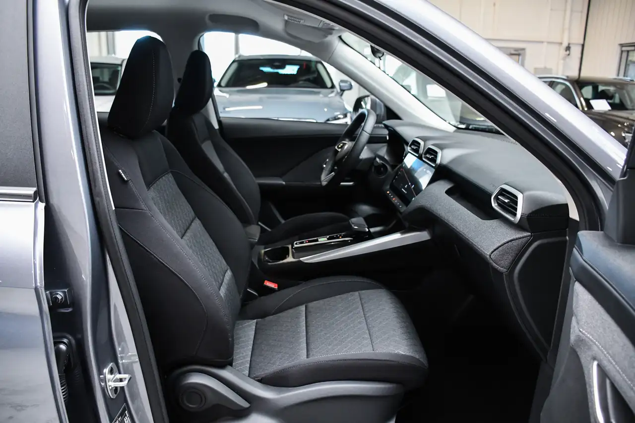 MG ZS - 6