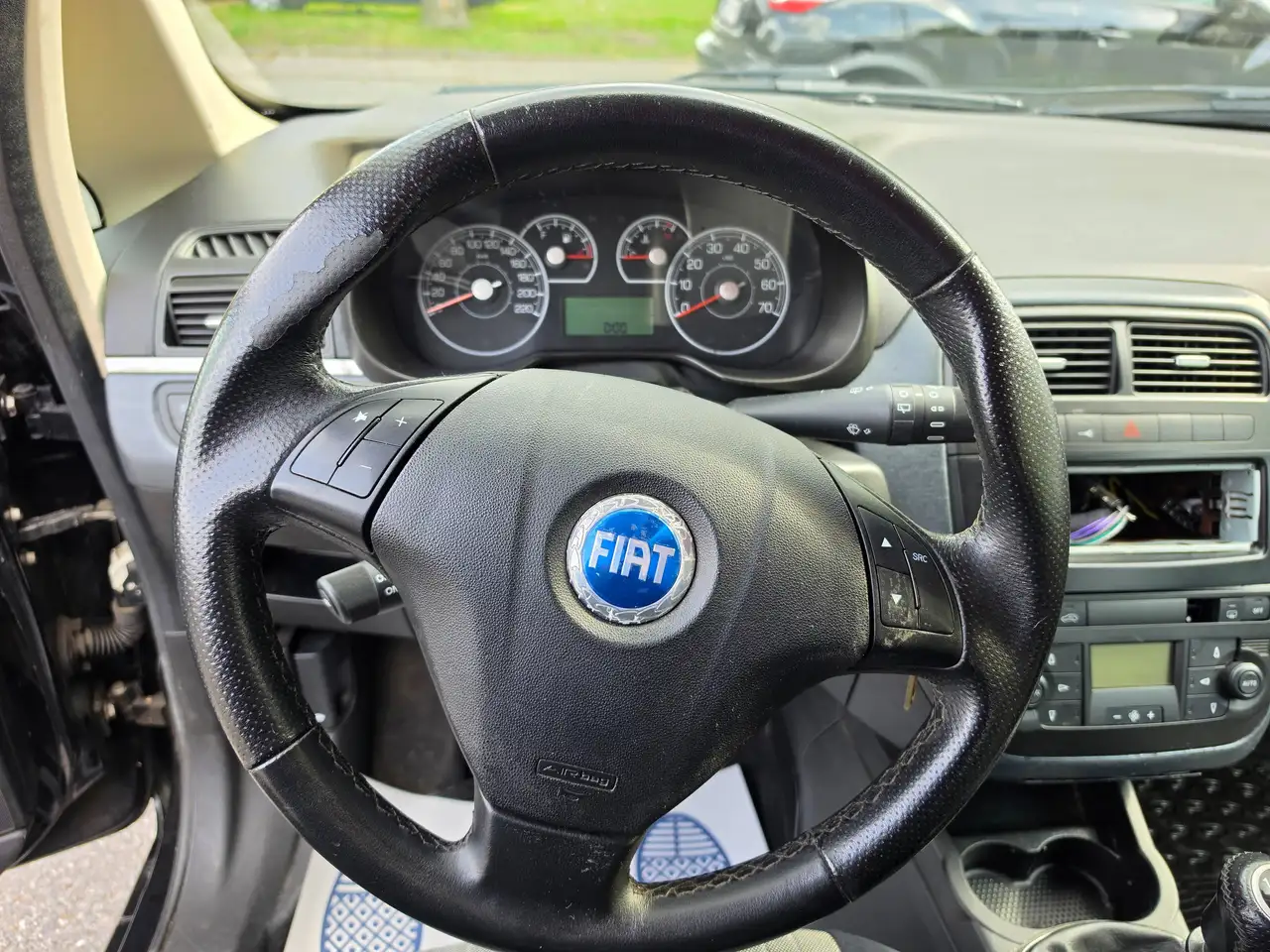 Fiat Grande Punto - 11