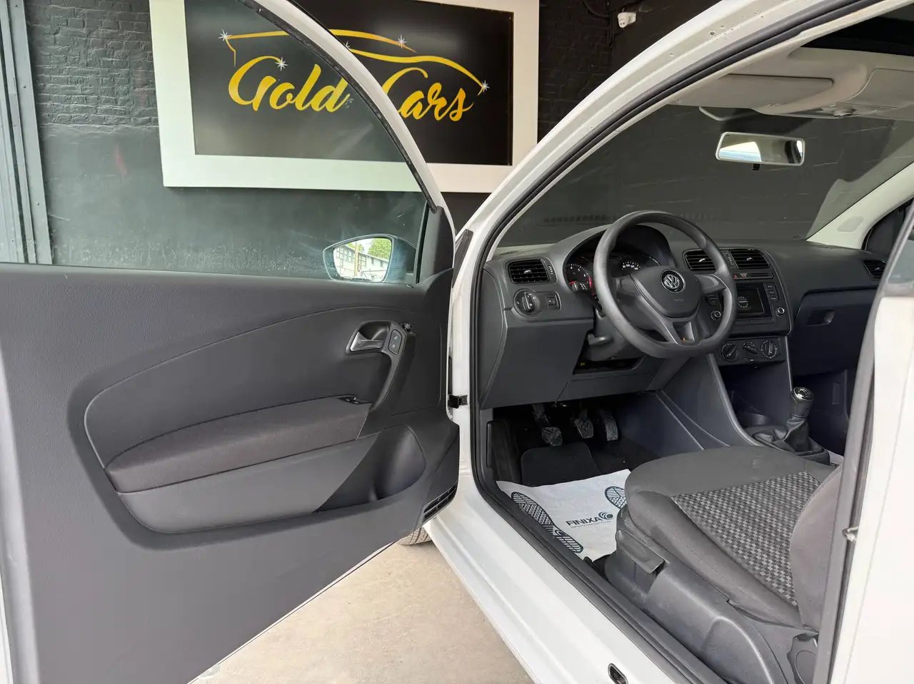Volkswagen Polo - 9