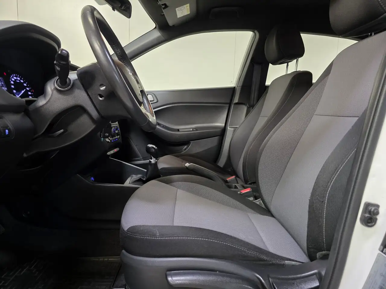 Hyundai i20 - 8