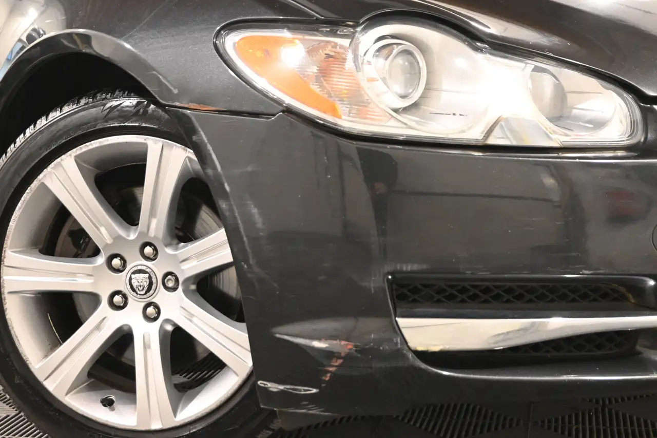 Jaguar XF - 3