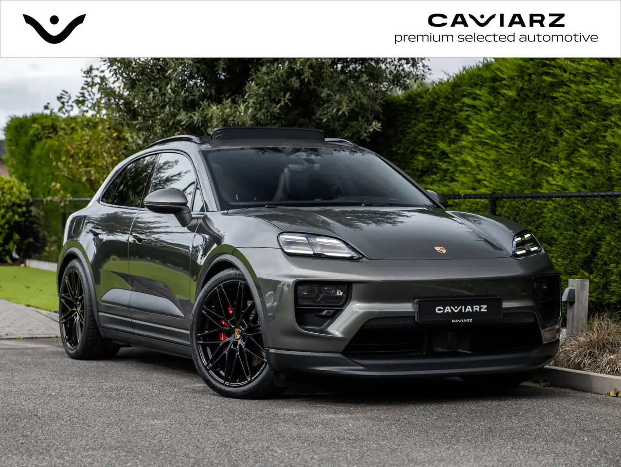 Porsche Macan - 1