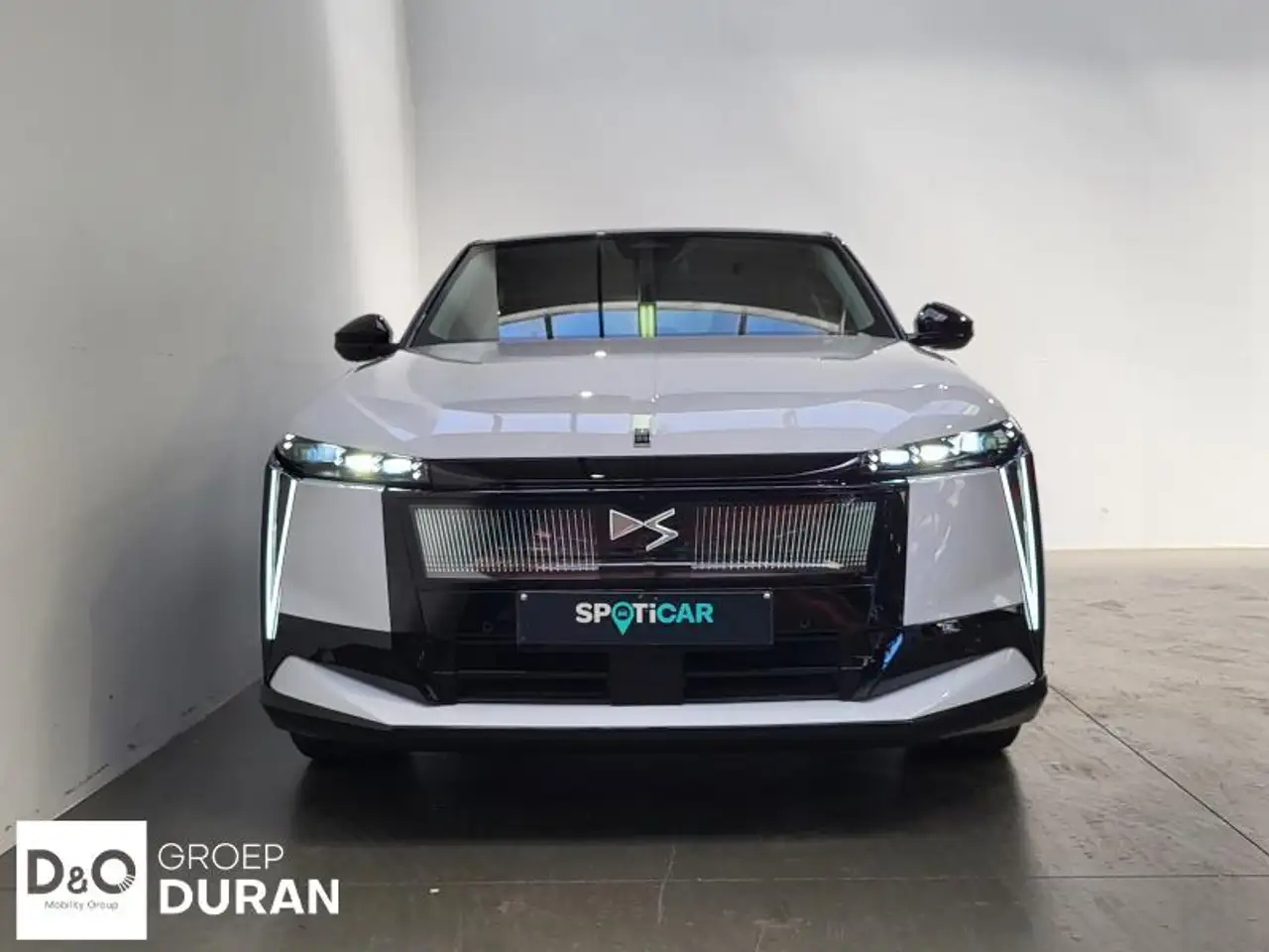 DS Automobiles N°8 - 9