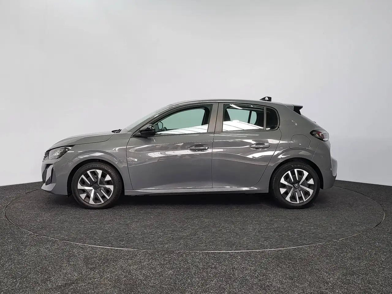 Peugeot 208 - 3