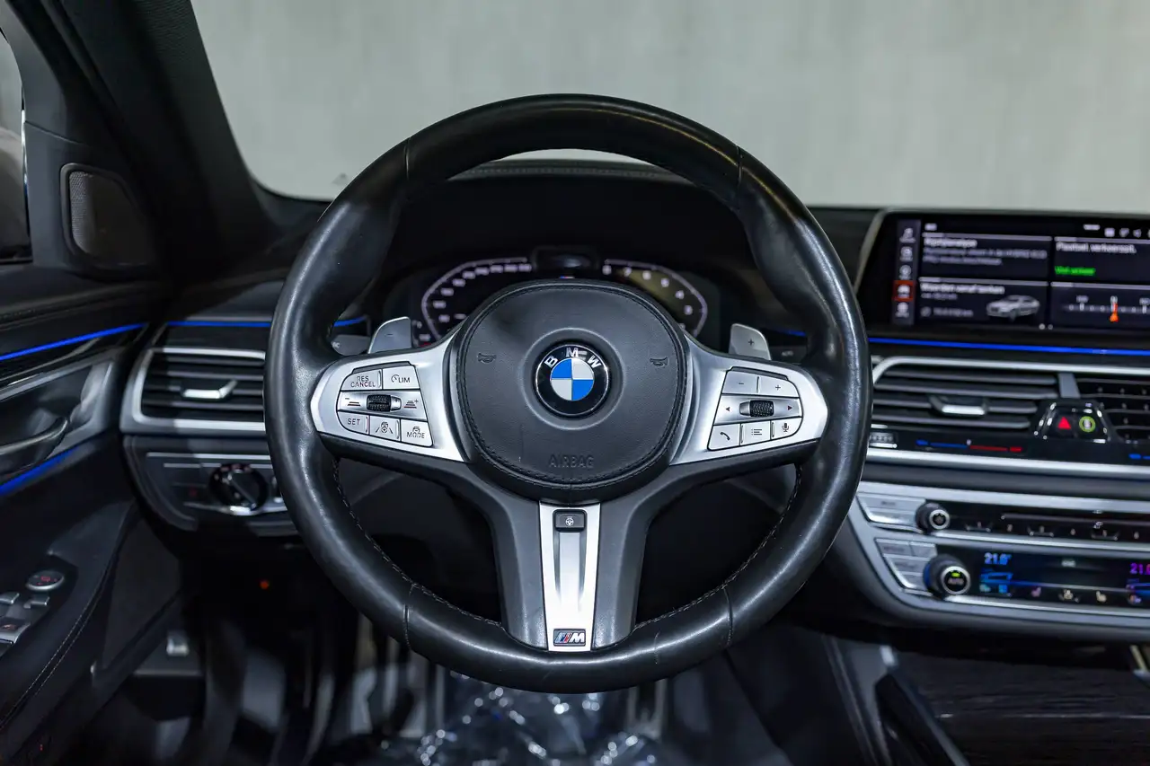 BMW 745 - 11