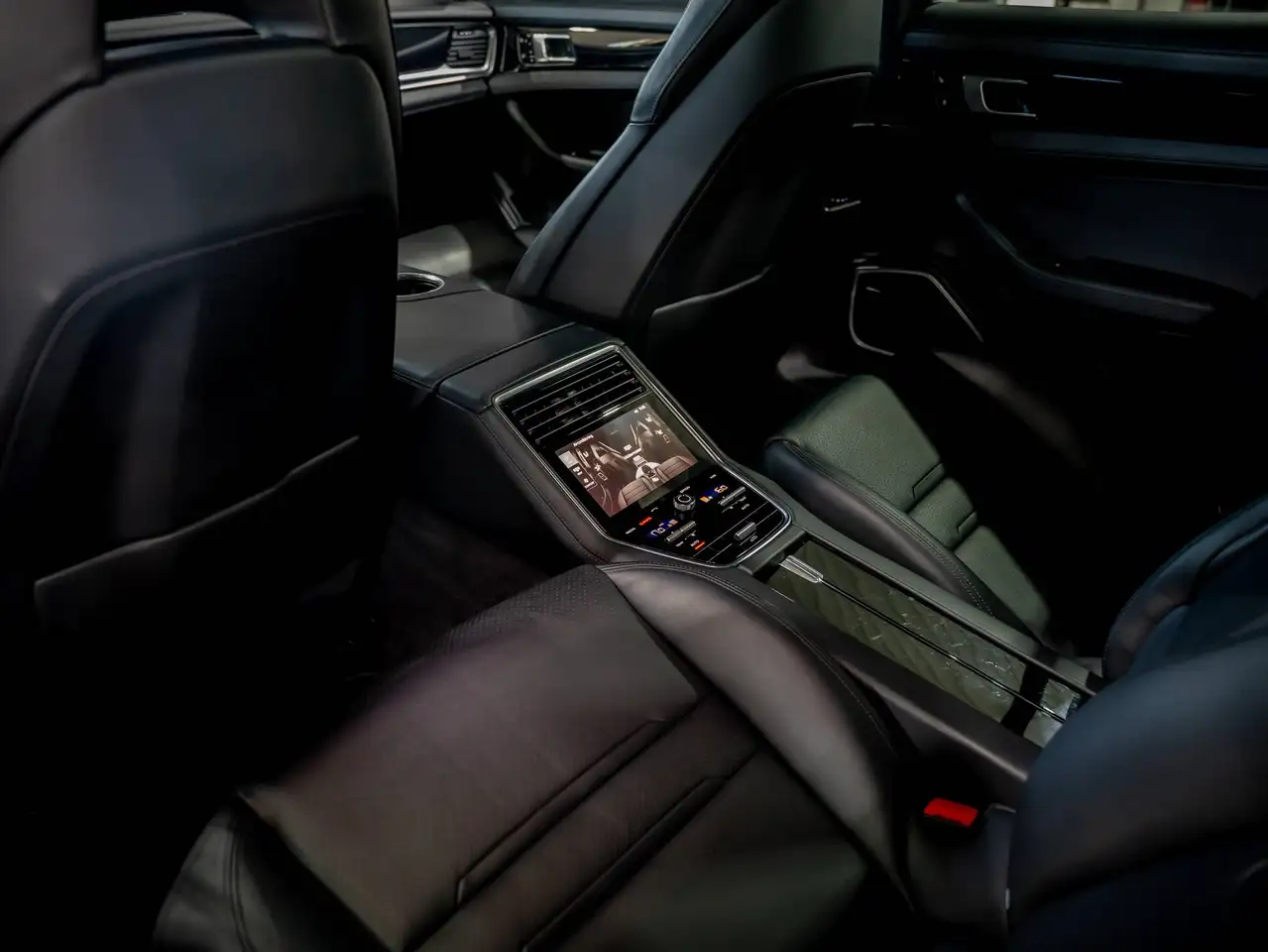 Porsche Panamera - 11