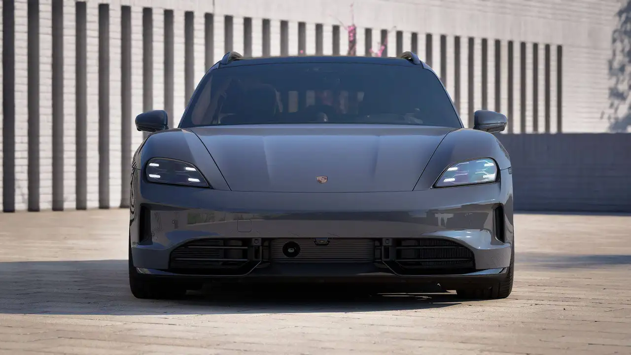 Porsche Taycan - 6