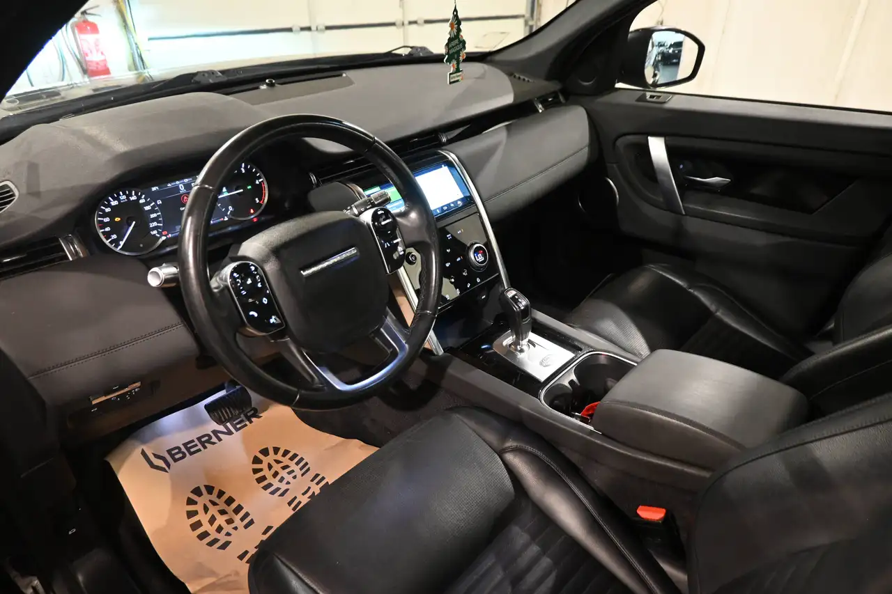 Land Rover Discovery Sport - 12