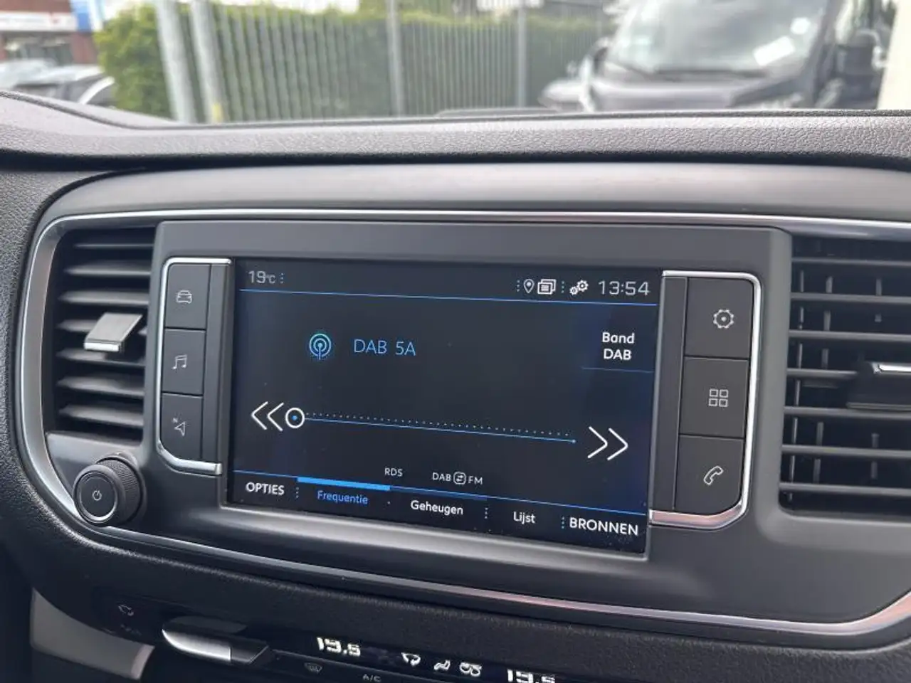 Peugeot Expert - 8
