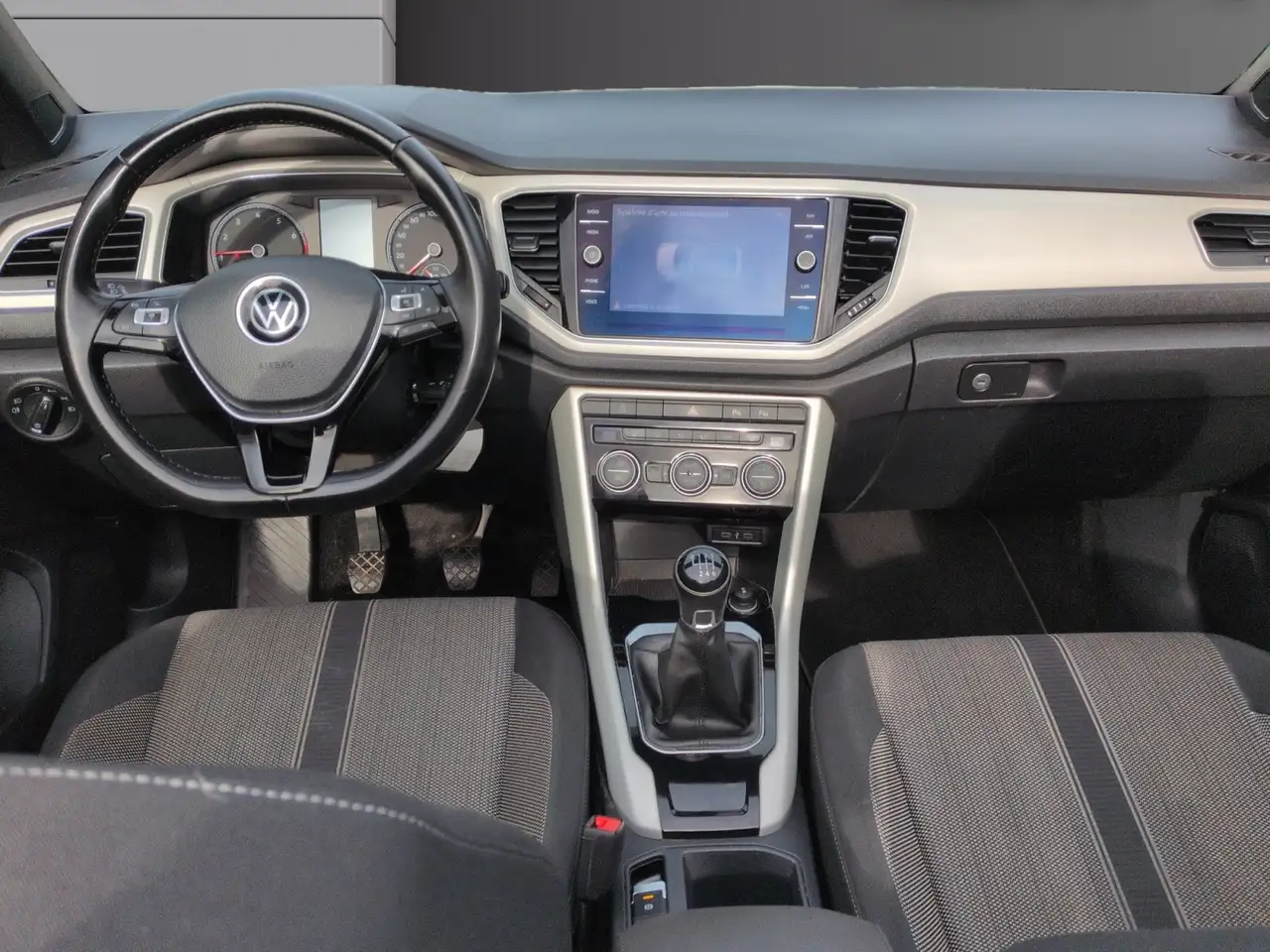 Volkswagen T-Roc - 11