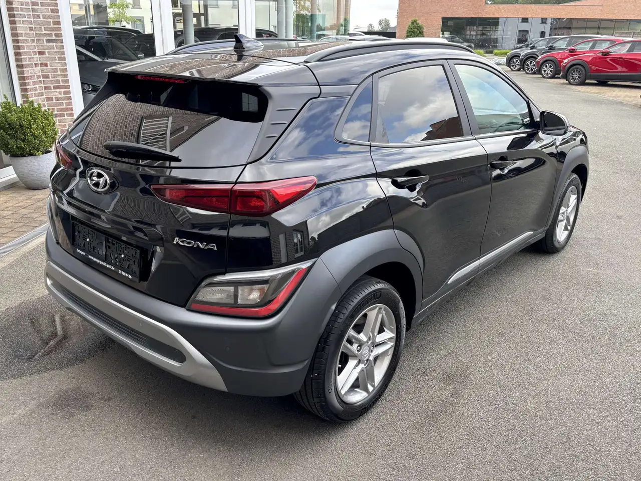 Hyundai KONA - 5