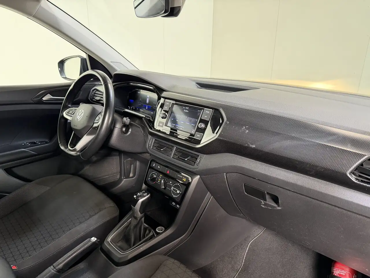 Volkswagen T-Cross - 12