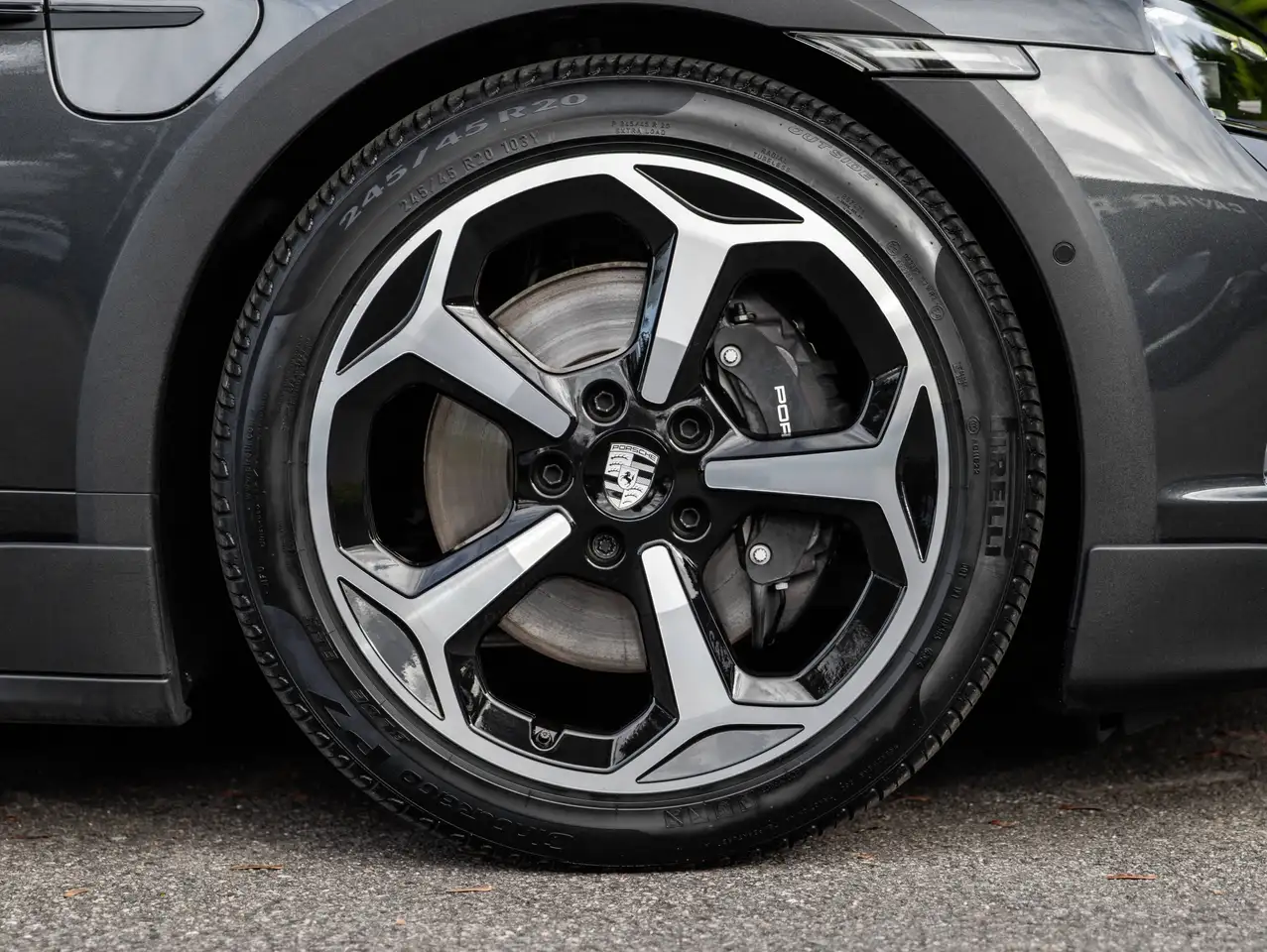 Porsche Taycan - 10