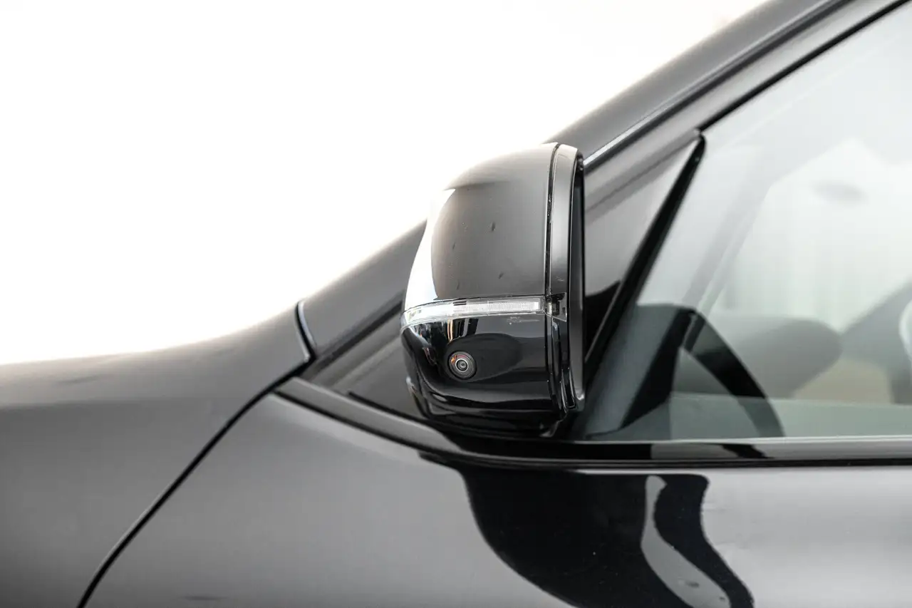 BMW iX3 - 12