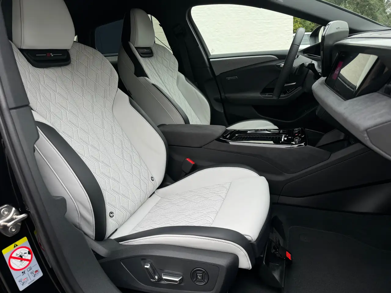 Audi A6 e-tron - 10