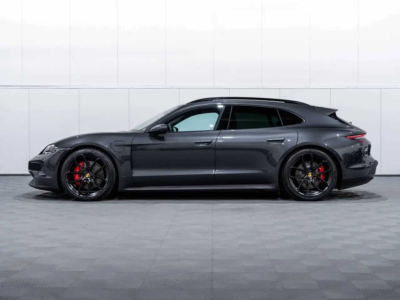 Porsche Taycan - 3