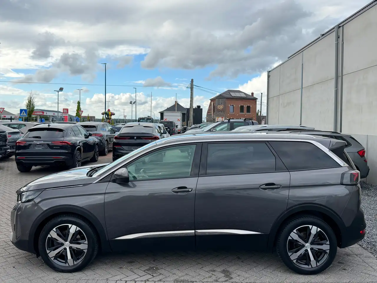 Peugeot 5008 - 8