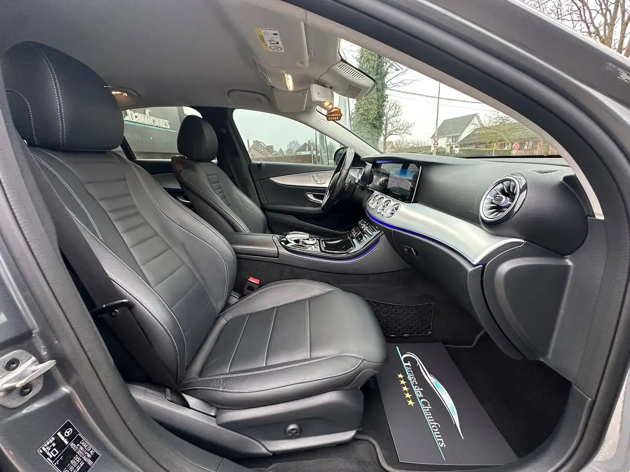 Mercedes-Benz E 300 - 12
