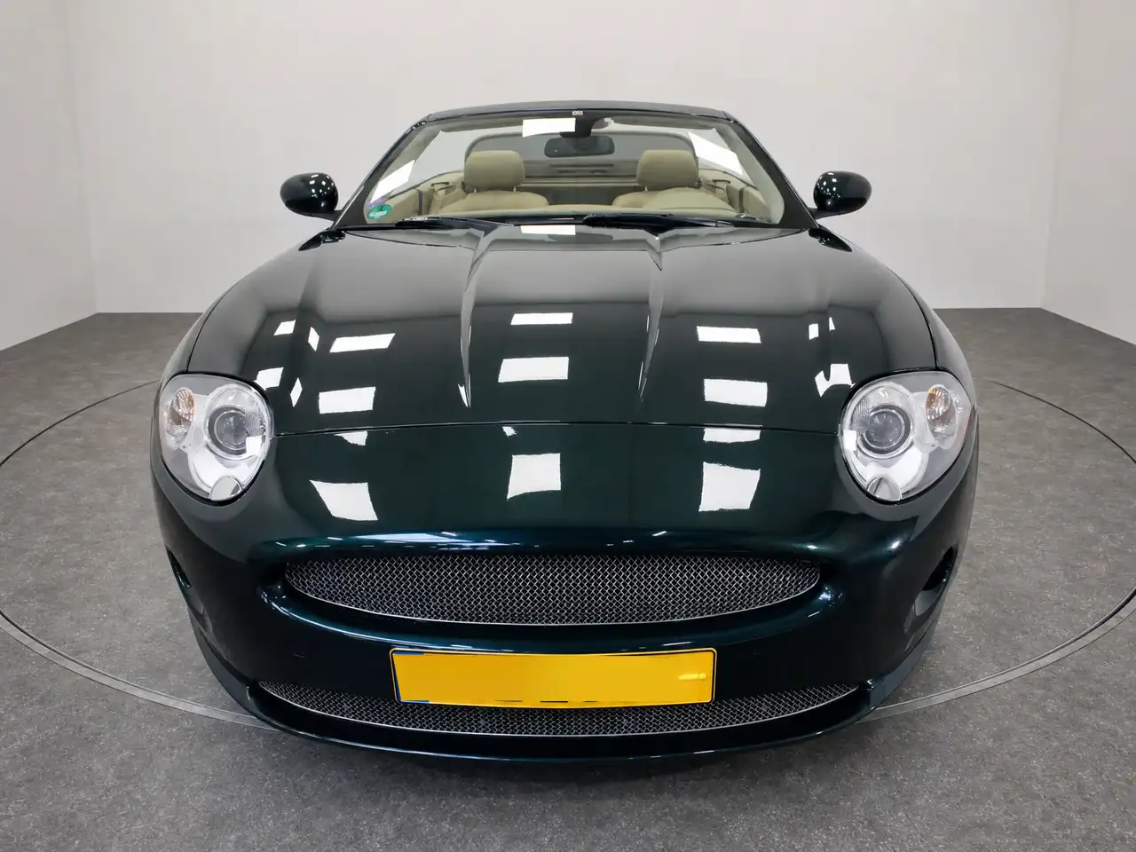 Jaguar XK - 7