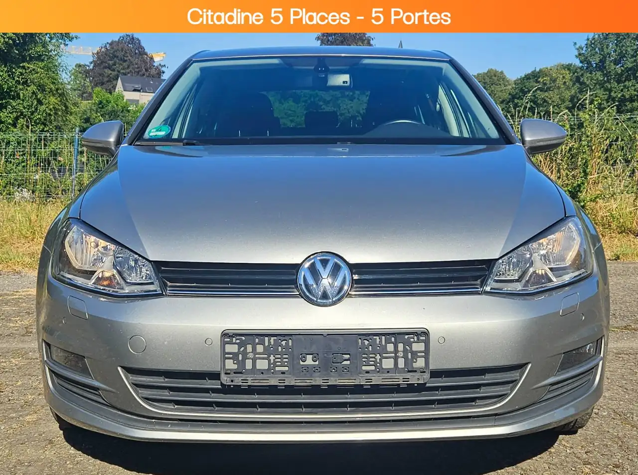 Volkswagen Golf - 5