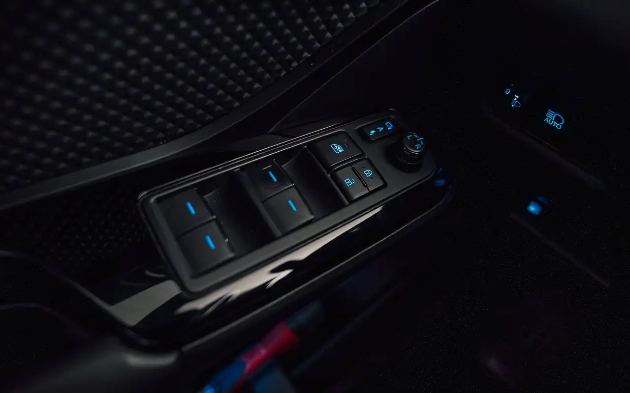 Toyota C-HR - 11