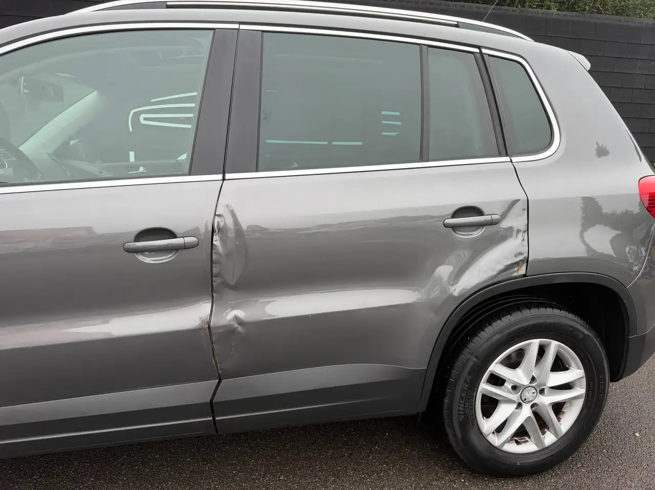 Volkswagen Tiguan - 3