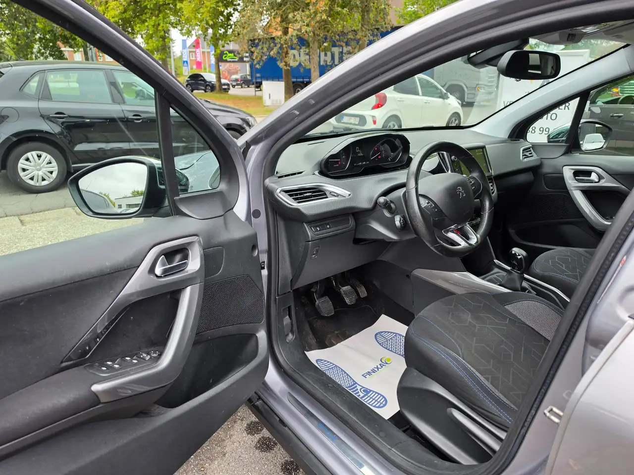 Peugeot 2008 - 7