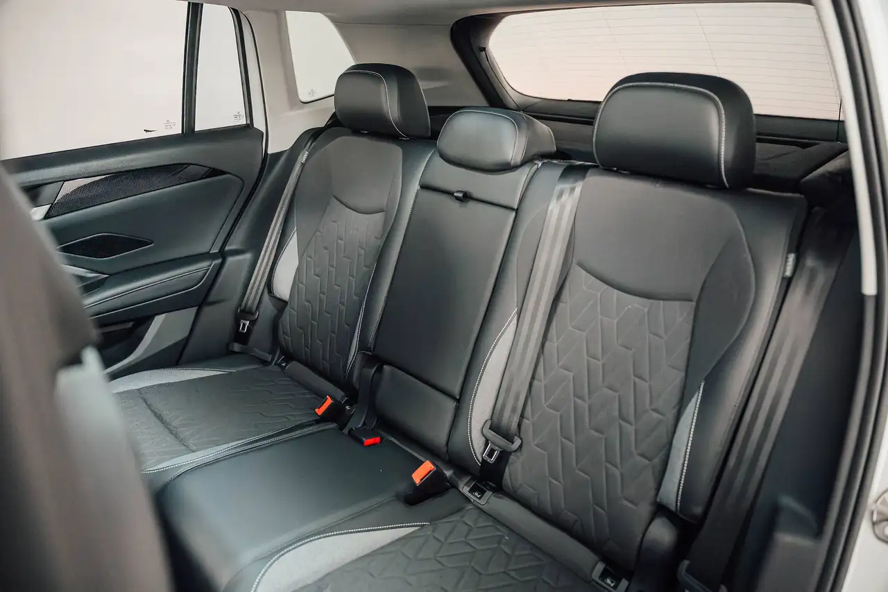 Volkswagen Tiguan - 9