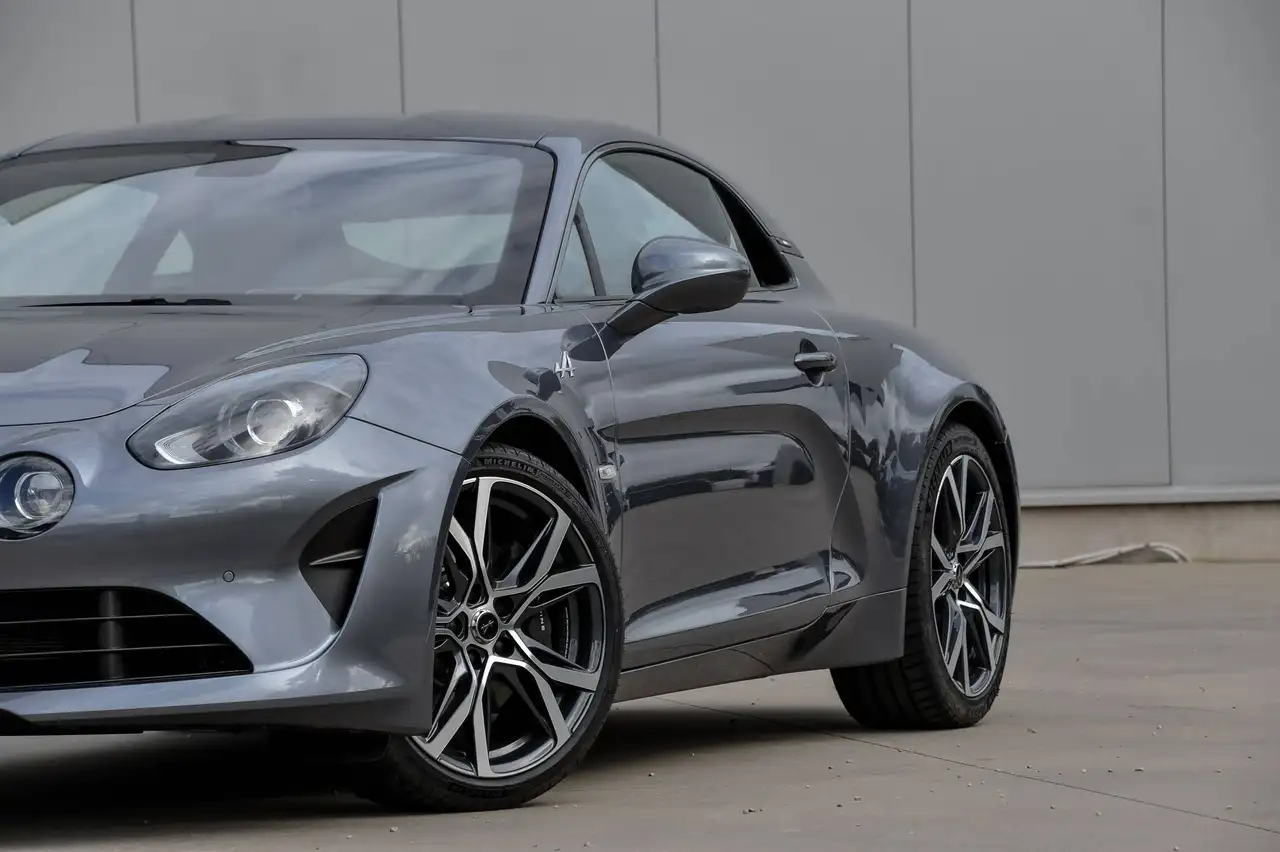 Alpine A110 - 9